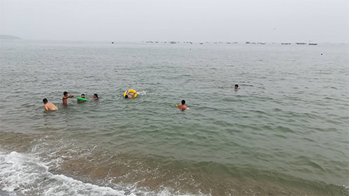 氣體過濾員工海邊活動 氣體過濾員工海邊活動