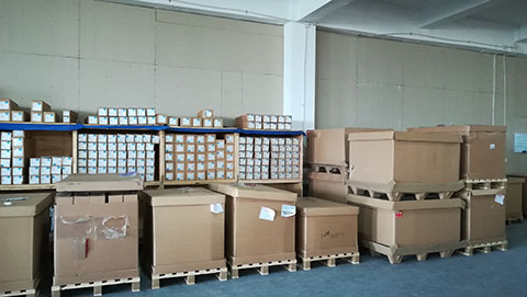 專業的壓縮空氣過濾和干燥之倉庫一角 專業的壓縮空氣過濾和干燥之倉庫一角