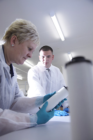 WALKER壓縮空氣精密過濾器及其濾芯的研發